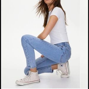 Aritzia Levi JEANS 501 Skinny